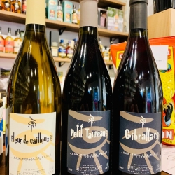 Jean-Philippe Padié

Découvrez le grand terroir de Calce dans le Roussillon avec les vins de Jean-Philippe Padié !

Dispo en boutique et d’ici quelques jours en ligne !

Pack découverte 3 bouteilles : https://py.pl/3gJ3sXEnJeB

@domainejeanphilippepadie #jeanphilippepadie #olivierpichon #montdemarie #thierryforestier #vin #vinbio #vinsbios #vinbiologique #wine #vinnaturels #vinvivants #purjus #vinsnature #vinsnaturels #organicwines #biodynamicwines #naturalwine #naturalwines #lyon #cavistelyon #lyon #vinbiodynamique #winelover #vino #redwine #winetasting #foodandwine #winetime #winery #vinho #winelovers